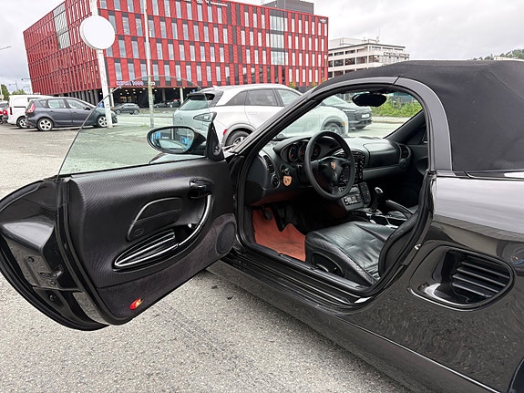 Porsche Boxster 12 of 30