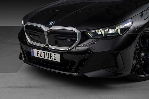 BMW i5 2 of 5