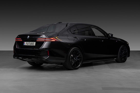 BMW i5 5 of 5
