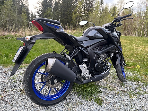 Suzuki GSX-S 125 3 of 5