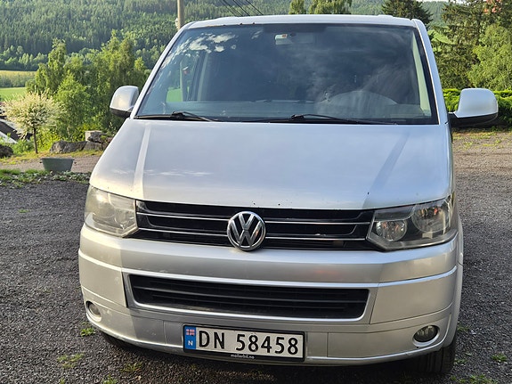Volkswagen Caravelle 2 of 5