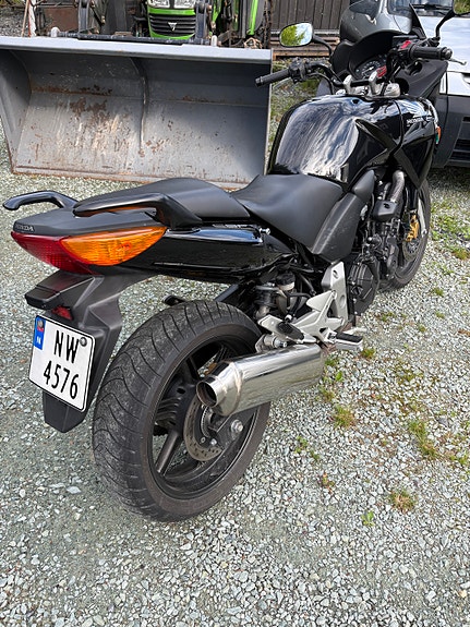 Honda CBF600S 3 of 5