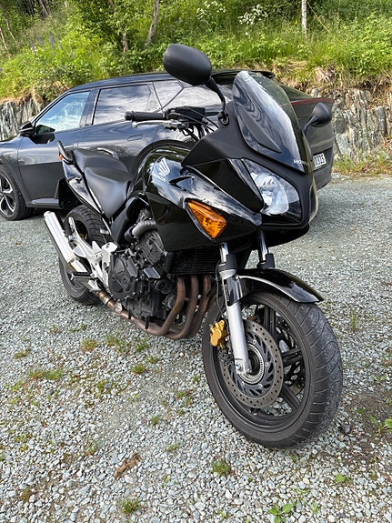 Honda CBF600S 2 of 5