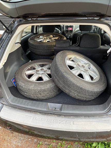 Subaru Impreza 4 of 5