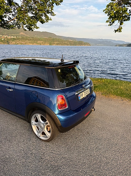 MINI Cooper 3 of 5