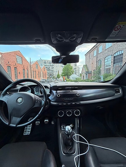 Alfa Romeo Giulietta 5 of 5