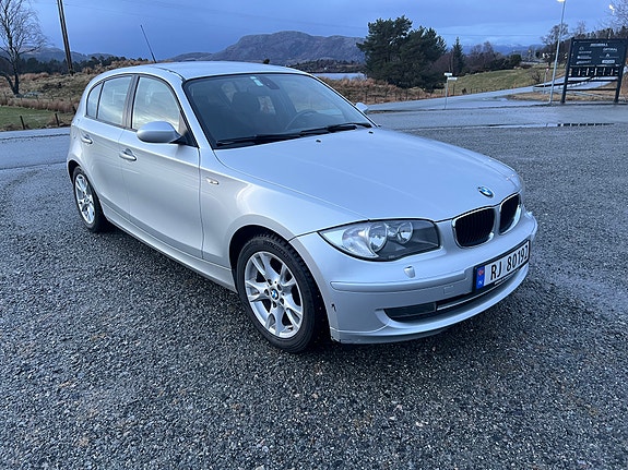 BMW 118d 7 of 17