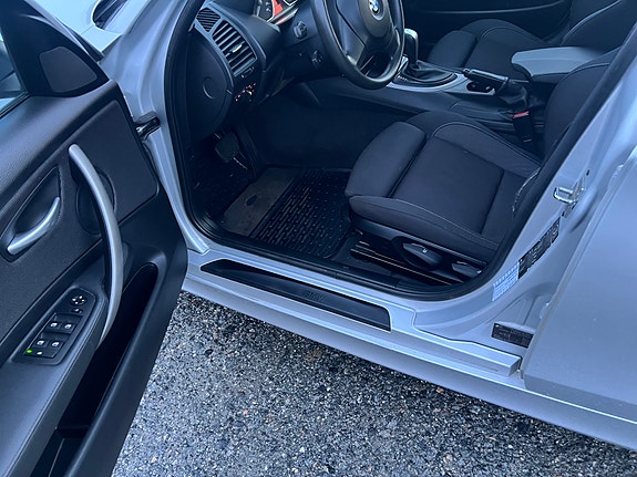 BMW 118d 9 of 17