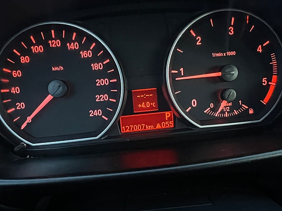 BMW 118d 15 of 17