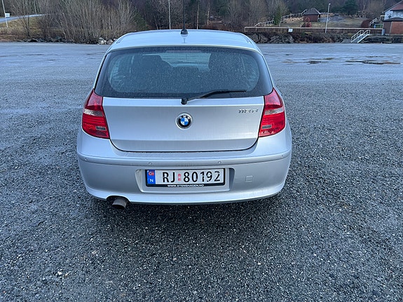 BMW 118d 4 of 17