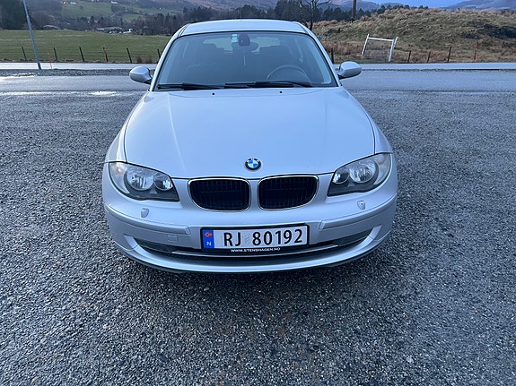 BMW 118d 8 of 17