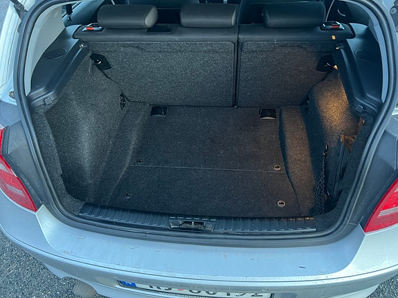 BMW 118d 11 of 17