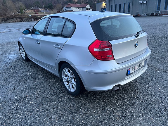 BMW 118d 3 of 17