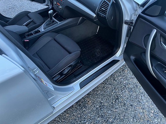 BMW 118d 13 of 17