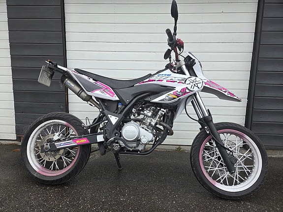 Yamaha WR 125 X 2 of 5