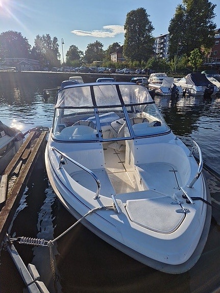 Bella 530 Excel – ferskvannskjørt – Mercury 75 hk 2 of 5