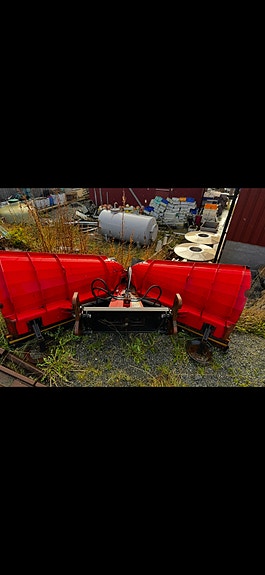 Komatsu WA90 - 3 med skuffe, hydraulisk v-skjær 2 of 5