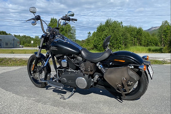 Harley-Davidson FXDB Dyna Street Bob 2 of 4
