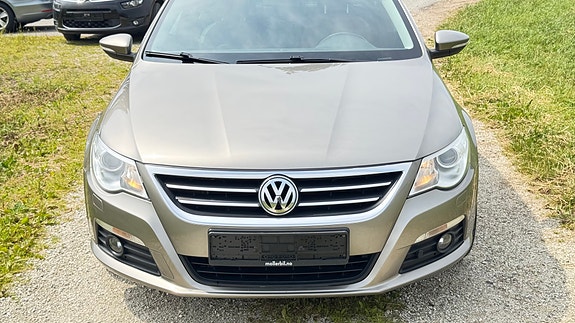 Volkswagen Passat CC 2 of 30