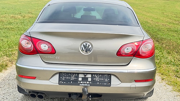 Volkswagen Passat CC 13 of 30