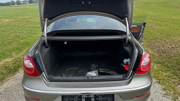 Volkswagen Passat CC 25 of 30