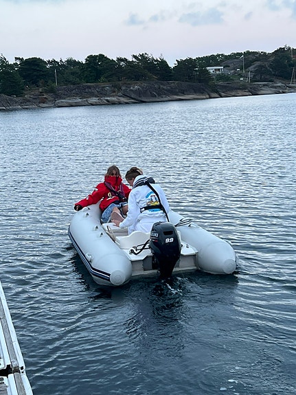 Venus 320 RIB med Suzuki 9,9 hk el-start – perfekt førstebåt / barnebåt 3 of 5
