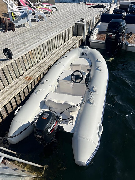 Venus 320 RIB med Suzuki 9,9 hk el-start – perfekt førstebåt / barnebåt 5 of 5