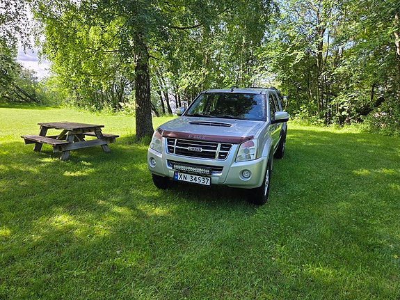 Isuzu D-max 4 of 5