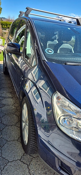 Ford S-MAX 4 of 5
