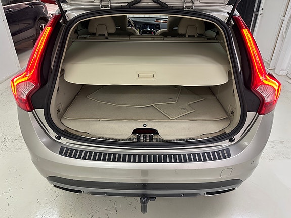 Volvo V60 19 of 30