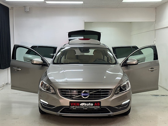 Volvo V60 8 of 30