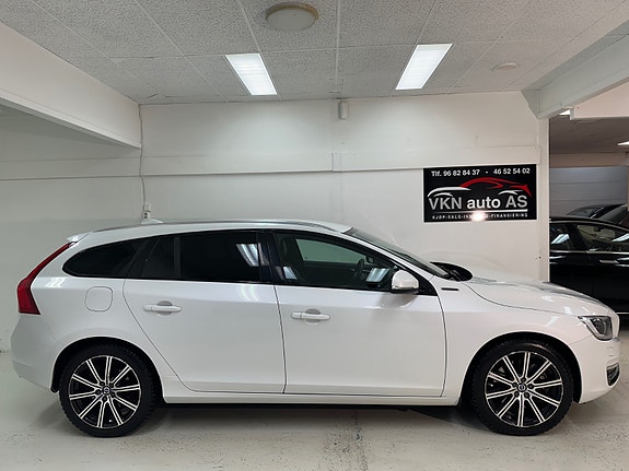 Volvo V60 14 of 30
