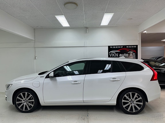 Volvo V60 13 of 30