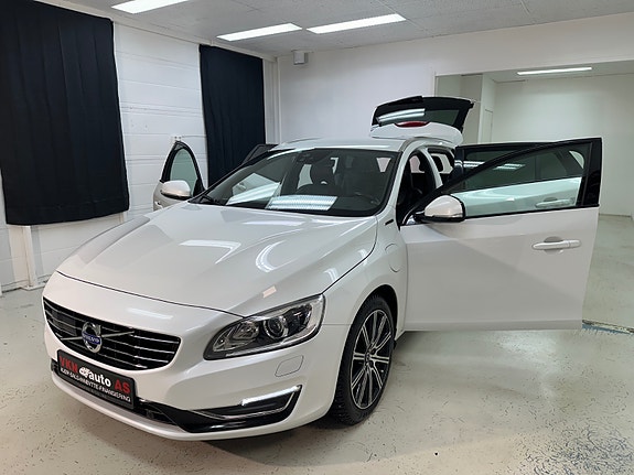 Volvo V60 9 of 30