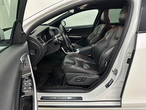 Volvo V60 27 of 30