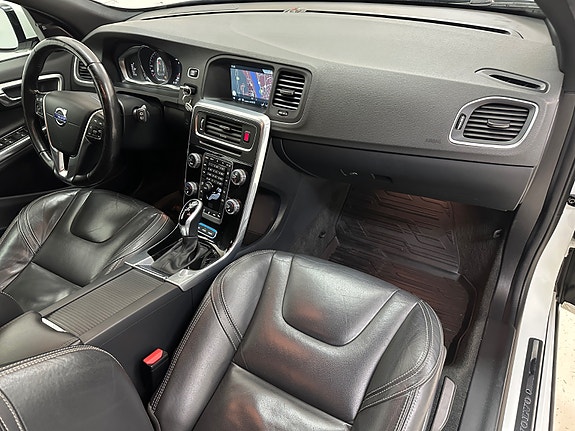 Volvo V60 26 of 30