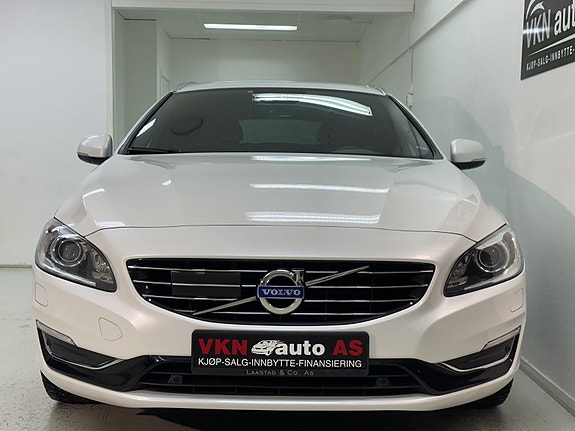 Volvo V60 4 of 5