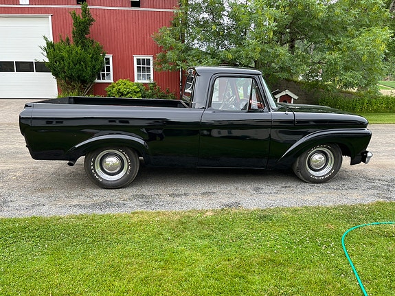 Ford F-100 1962 photo 3