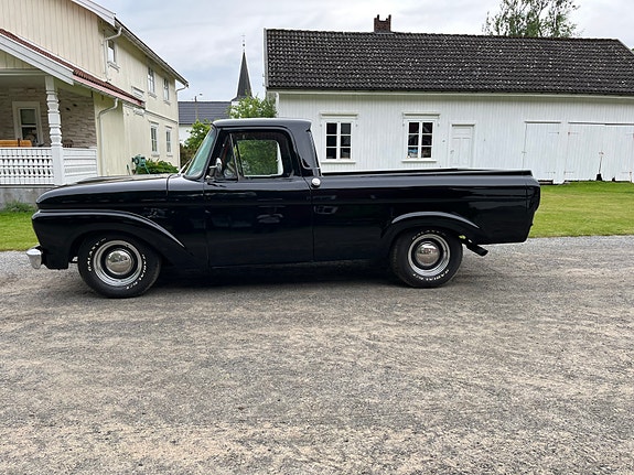 Ford F-100 1962 photo 4