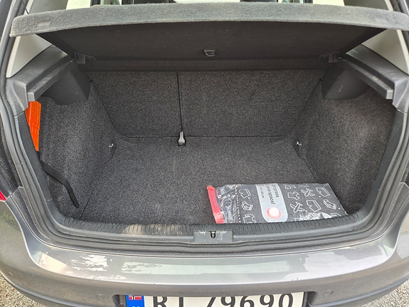 Volkswagen Golf V 8 of 17