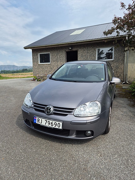 Volkswagen Golf V 3 of 17