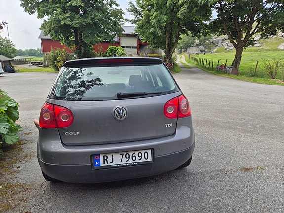 Volkswagen Golf V 4 of 17