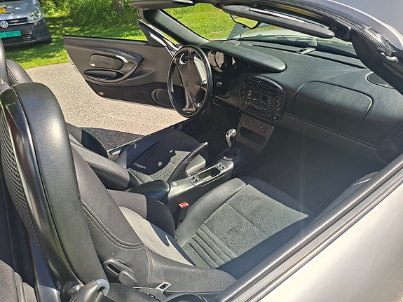 Porsche Boxster 14 of 19