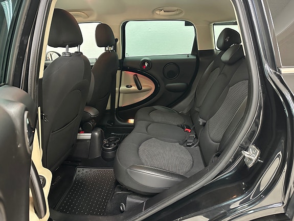 MINI Countryman Cooper D 25 of 30