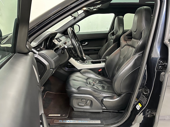 Land Rover Range Rover Evoque 28 of 30