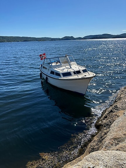 Marex 24 Sun cab 2 of 5