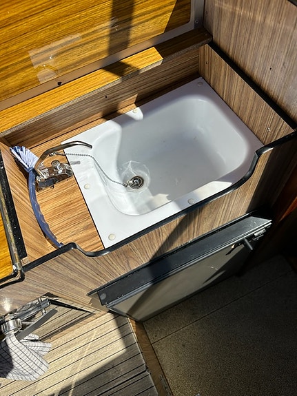 Marex 24 Sun cab 5 of 5
