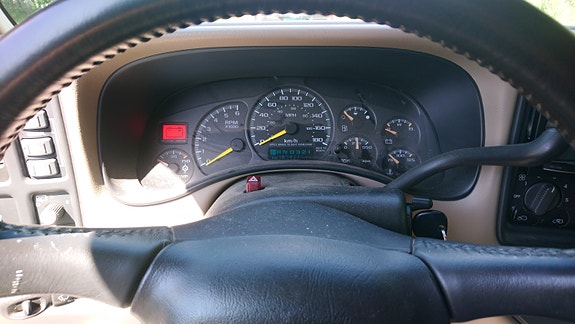 Chevrolet Suburban 11 of 16