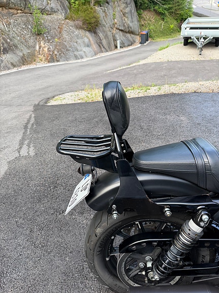 Harley-Davidson XL 883N Iron 23 of 30