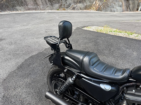 Harley-Davidson XL 883N Iron 24 of 30